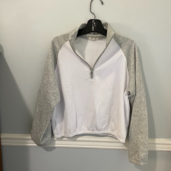 Sweatshirt - Picture 1 of 1